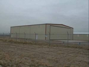 mid size aircraft hangar building